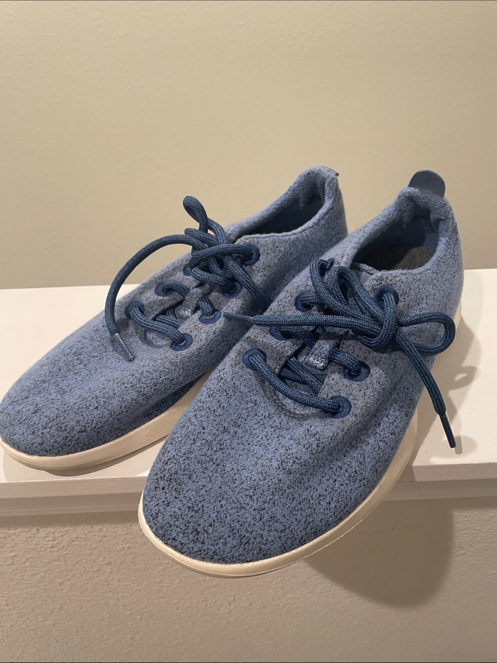 Allbirds blue wool shoes size 9